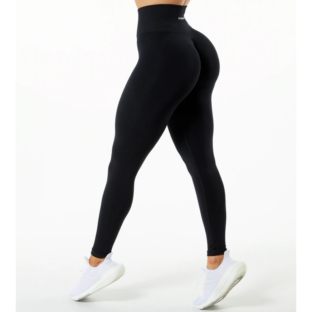 SOLD Alphalete Amplify Black Legging🖤